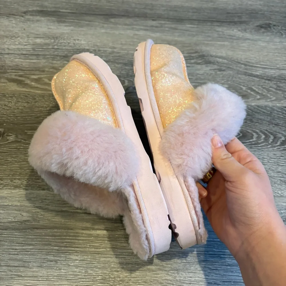 UGG Girls Cozy II Glitter Slippers Size 5 Lavender Purple Pink Fluffy Sparkly